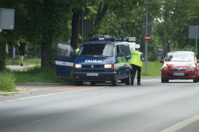 Obaj skręcali w lewo. Zderzyli się na skrzyżowaniu (zdjęcia)