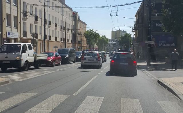 Zderzenie trzech aut w centrum Lublina. Utworzyły się duże korki (zdjęcia)