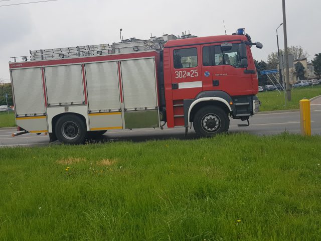 Zderzenie dwóch pojazdów na jednym ze skrzyżowań w Lublinie (zdjęcia)
