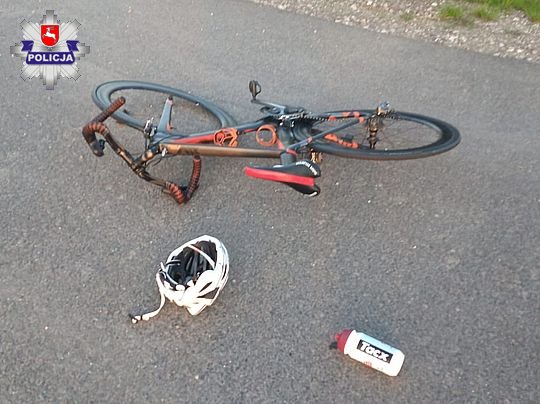 Poważny wypadek z udziałem rowerzysty (zdjęcia)