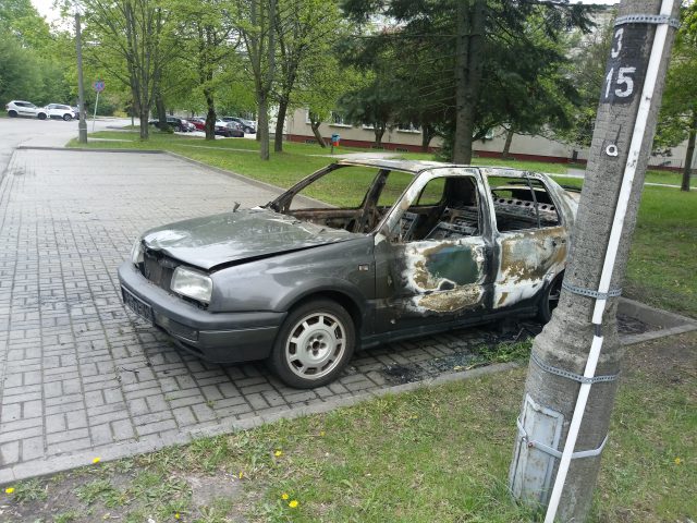 Nocny pożar czterech samochodów w Lublinie. Policja prowadzi śledztwo (zdjęcia)