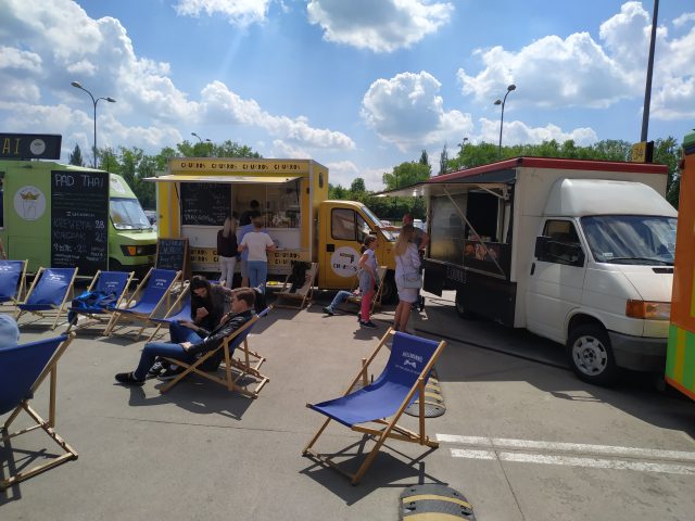Ponad 20 food trucków zjechało do Lublina (zdjęcia)