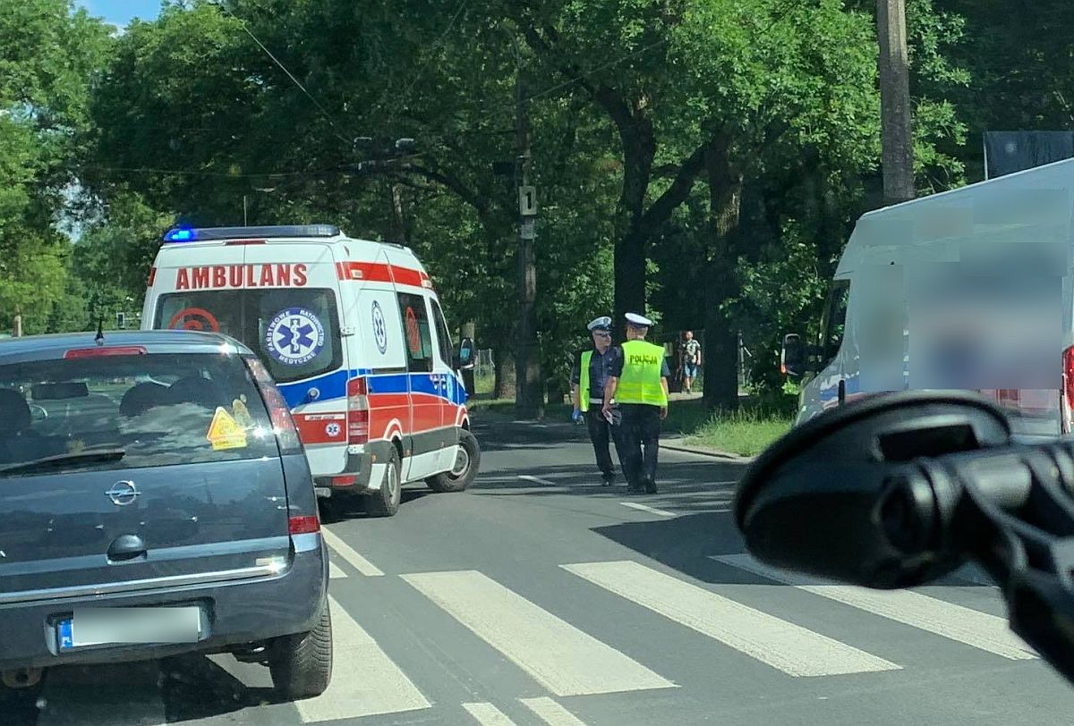 Mężczyzna potrącony przez iveco na przejściu dla pieszych