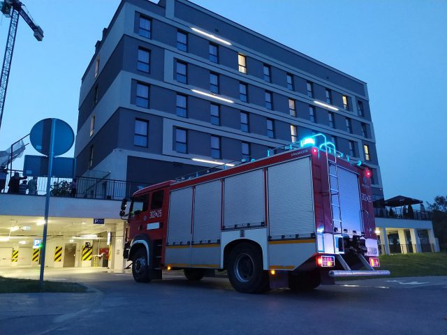 Nocny alarm w lubelskim hotelu. Klienci opuścili budynek (zdjęcia, wideo)