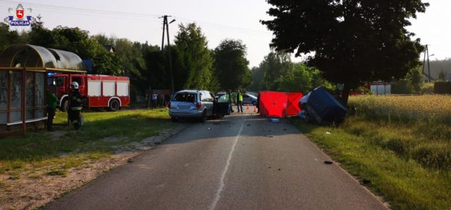 Tragiczny wypadek w powiecie łukowskim. Jedna osoba nie żyje, trzy trafiły do szpitala (zdjęcia)