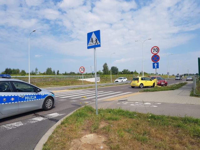 Zderzenie seata z nissanem na skrzyżowaniu ul. Bohaterów Września i Zelwerowicza (zdjęcia)