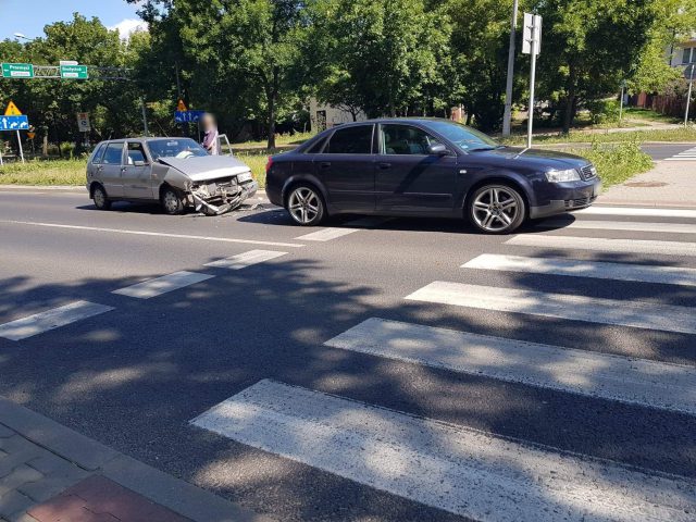 Wjechał w tył audi. Jest poszkodowanym a nie sprawcą (zdjęcia)