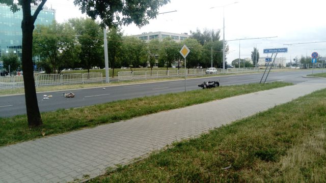 Ulica Szeligowskiego zablokowana po potrąceniu pieszej przez motocykl (zdjęcia) AKTUALIZACJA