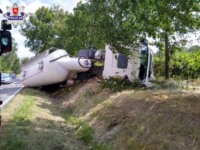 Tragiczny wypadek na trasie Lublin – Włodawa. Nie żyje kierowca ciężarówki (zdjęcia)