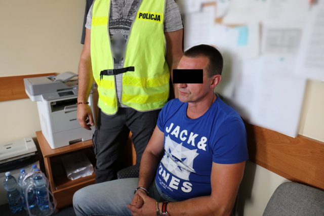Dwie osoby zatrzymane, zabezpieczono narkotyki o wartości około 2 mln złotych (wideo, zdjęcia)