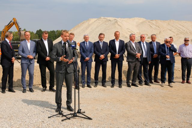 Oficjalnie rozpoczęto prace przy budowie drogi ekspresowej do Rzeszowa (zdjęcia)