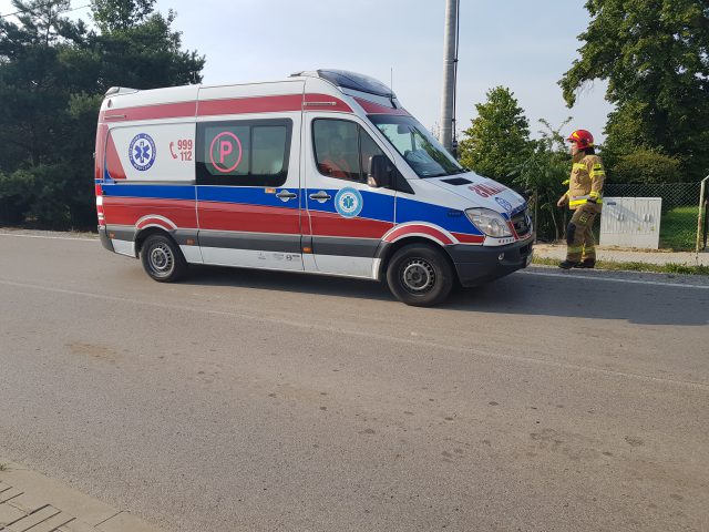 Dwie osoby trafiły do szpitala po czołowym zderzeniu pojazdów w Radawczyku (wideo, zdjęcia)