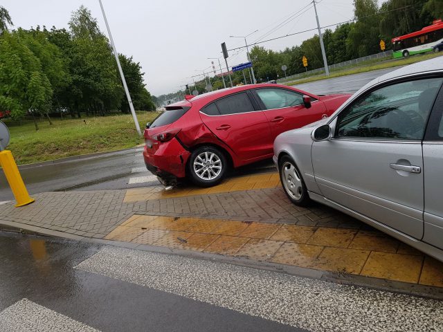 Wysyp kolizji na ulicach Lublina. Utrudnienia w ruchu po zdarzeniach drogowych na krajowej 19 i 48 (zdjęcia)