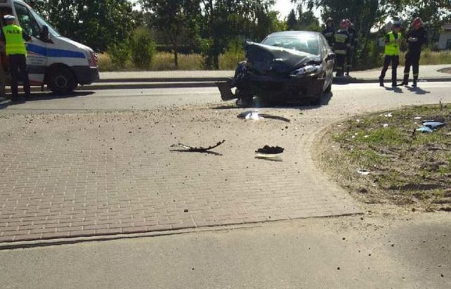 Poważny wypadek w Lubartowie. Interweniuje śmigłowiec LPR (zdjęcia)