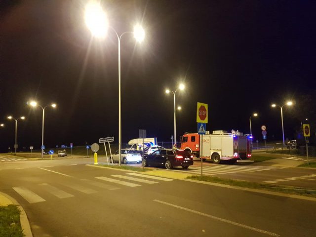 Zderzenie pojazdów na ul. Bohaterów Września. Są utrudnienia w ruchu (zdjęcia)
