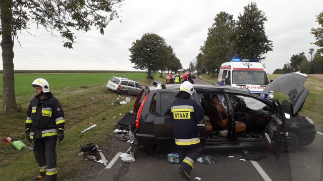 Zablokowana droga wojewódzka nr 835 po zderzeniu trzech pojazdów