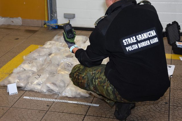 Nieudana próba przemytu narkotyków o wartości ponad 10 mln złotych (wideo, zdjęcia)