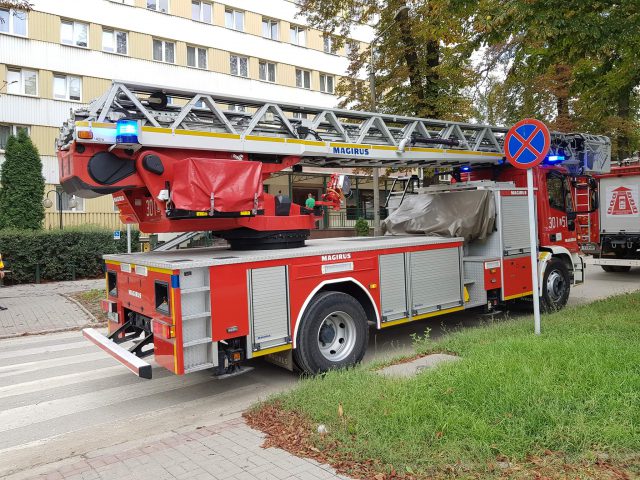 Ewakuacja hotelu w Lublinie. Na miejscu pracują służby ratunkowe (zdjęcia)