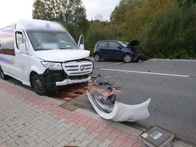 Bus lubelskiej firmy uczestniczył w wypadku na Zakopiance. Czworo pasażerów w szpitalu (zdjęcia)