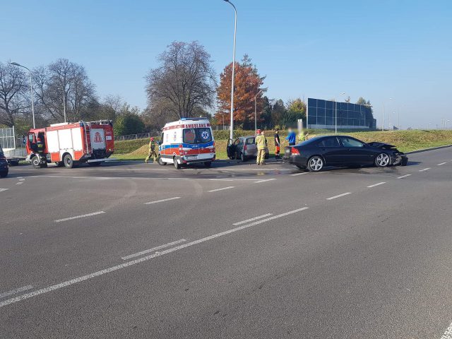 Kolejny wypadek na rondzie 100-lecia KUL. Są utrudnienia w ruchu (zdjęcia)