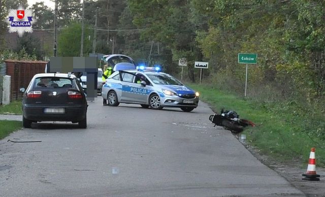 16-letnia motorowerzystka trafiła do szpitala po zderzeniu z seatem (zdjęcia)