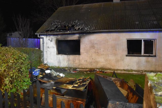 Tragiczny pożar domu. W zgliszczach znaleziono ciało kobiety (zdjęcia)