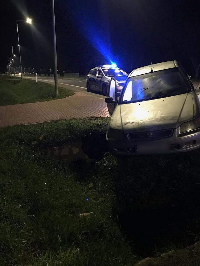 Świętował wyjście na wolność. Kupił samochód, wódkę i postanowił pojeździć (zdjęcia)