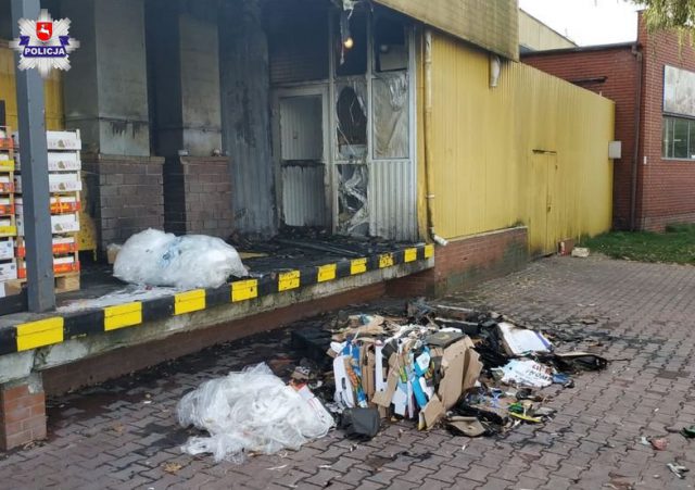 Duże straty po pożarze Stokrotki w Lublinie. Policjanci zatrzymali 27-latka (zdjęcia)