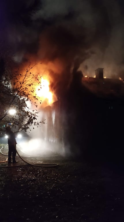 Tragiczny pożar w Czemiernikach. Nie żyje mężczyzna (wideo, zdjęcia)