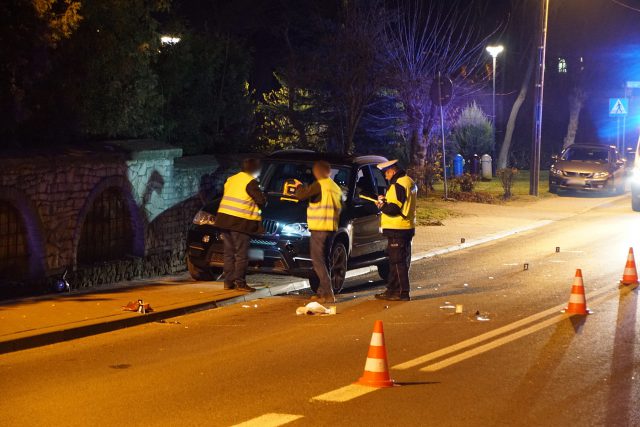 Poważny wypadek w Bychawie. Pieszy potrącony przez BMW (zdjęcia)