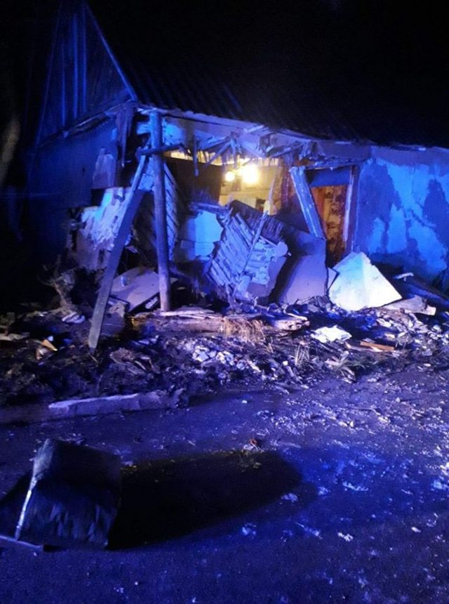 Pijany kierowca pozbawił rodzinę dachu nad głową. „Dzieci uciekały boso z walącego się budynku”