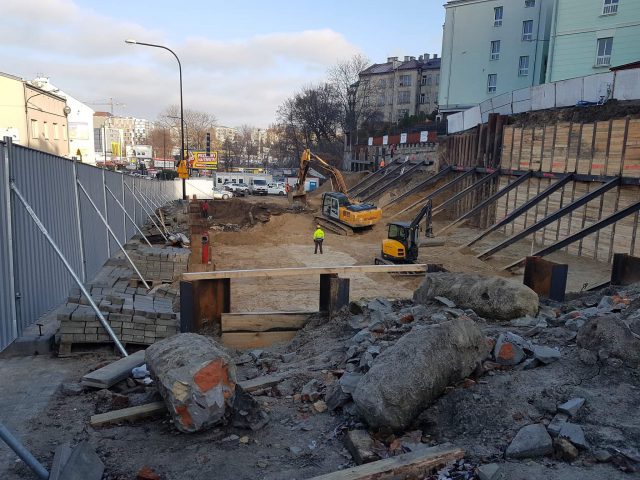 Ludzkie kości na budowie w centrum Lublina (zdjęcia)