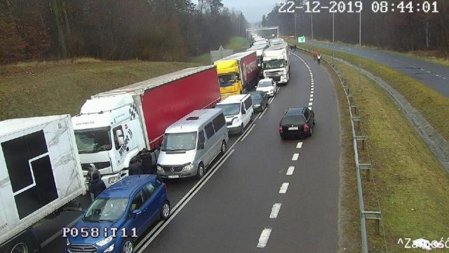 50 godzin na przekroczenie granicy w Hrebennem. Nie maleją kolejki pojazdów do przejść granicznych (wideo, zdjęcia)