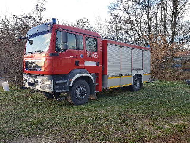 Tragedia nad Zalewem Zemborzyckim. Trwa akcja straży pożarnej i policji (zdjęcia)