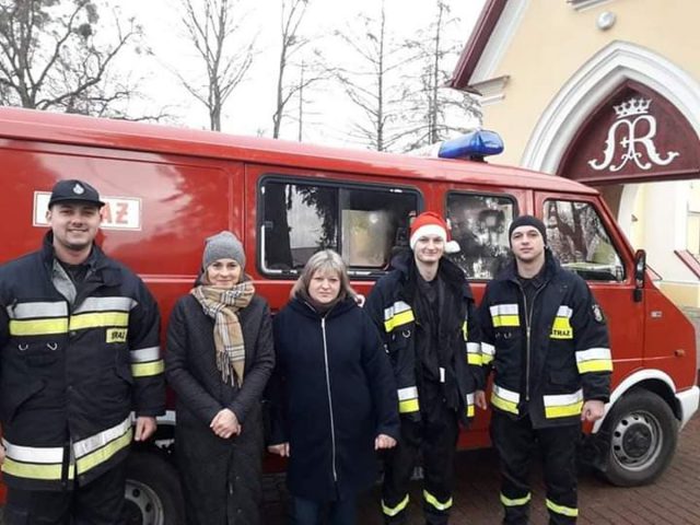 „Świąteczna paka od strażaka dla dzieciaka” – W gminie Krzczonów zorganizowano wyjątkową akcję (zdjęcia)