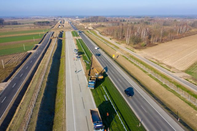 Z Lublina do Warszawy coraz bardziej ekspresowo. Niebawem otworzą kolejny odcinek trasy S17 (zdjęcia)
