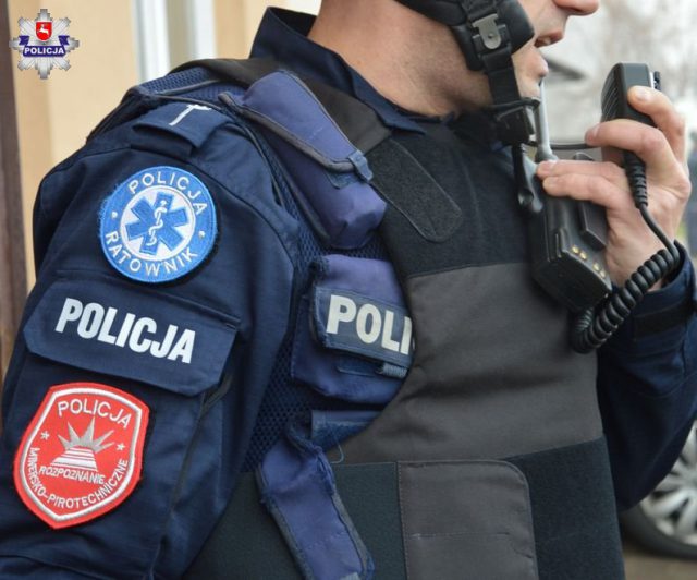 Ładunek wybuchowy w lokalu wyborczym. Policyjne ćwiczenia w Biłgoraju (zdjęcia)