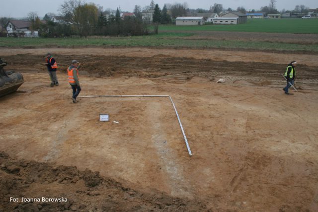 Sensacyjne odkrycie na budowie drogi S19. Natrafiono na grobowiec sprzed 5,5 tys. lat (zdjęcia)
