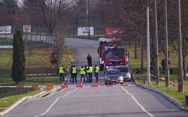 Tragedia nad Zalewem Zemborzyckim. Trwa akcja straży pożarnej i policji (zdjęcia)