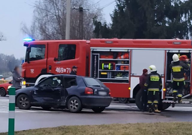 Groźny wypadek na trasie Lublin – Włodawa. Na miejscu śmigłowiec, są utrudnienia w ruchu (zdjęcia)