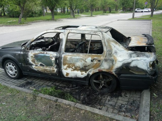 Seria pożarów samochodów w Lublinie. Auta podpalał bezdomny, chciał się zemścić za wyganianie go z klatek schodowych