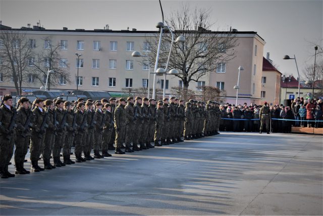 Przysięga żołnierzy 2 Lubelskiej Brygady Obrony Terytorialnej w Świdniku (zdjęcia)
