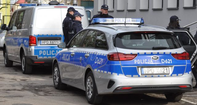 Policjanci z Opola Lubelskiego otrzymali nowe radiowozy. Pomogło wsparcie samorządów (zdjęcia)