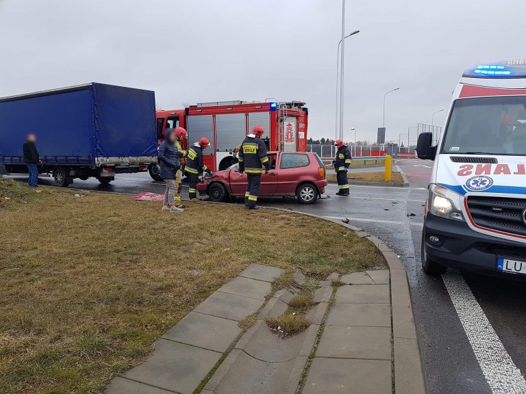 Kolejny wypadek na rondzie 100lecia KUL. Przyczyną znowu