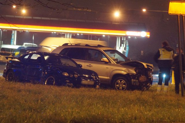 Kolejne zderzenie pojazdów na rondzie Mohyły w Lublinie (zdjęcia)