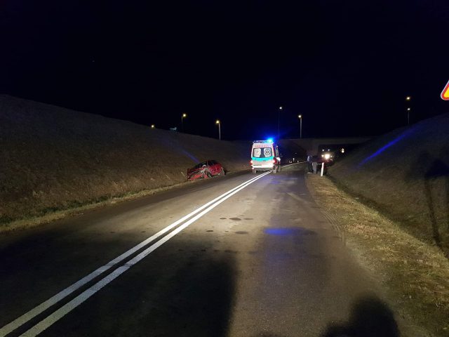 Pijany kierowca z aktywnym sądowym zakazem spowodował wypadek. Jest wniosek o tymczasowy areszt (zdjęcia)