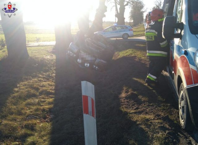 Stracił panowanie nad hyundaiem, dachował w rowie (zdjęcia)