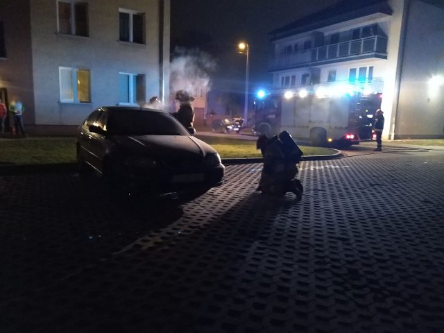 Nocny pożar toyoty w Lublinie. Auto zostało podpalone (zdjęcia)