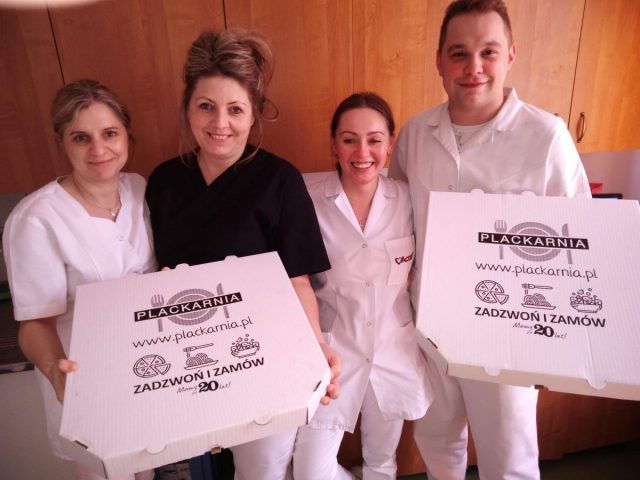 Personel medyczny z lubelskich szpitali już otrzymuje bezpłatne posiłki. Kolejne lokale włączyły się do akcji (foto)