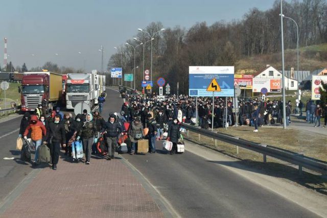 Ukraińcy zaczęli masowo opuszczać Polskę. Obawiają się zamknięcia granic (zdjęcia)